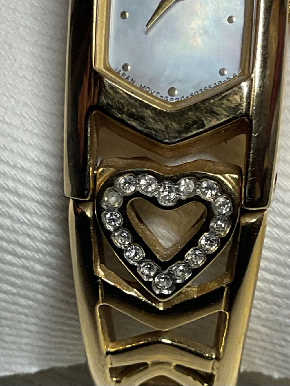 Citizen Eco Drive EG2272-50-D Gold Tone Ladies Watch Heart accent  WORKING